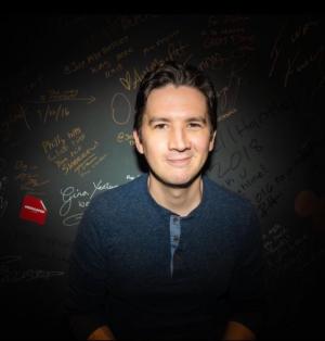 Santi Espinosa - Espanglish (English/Spanish Show)