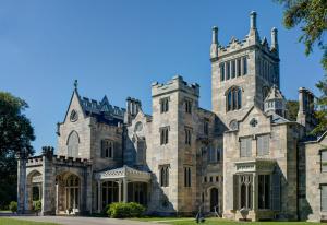 Historic Lyndhurst Mansion Tours