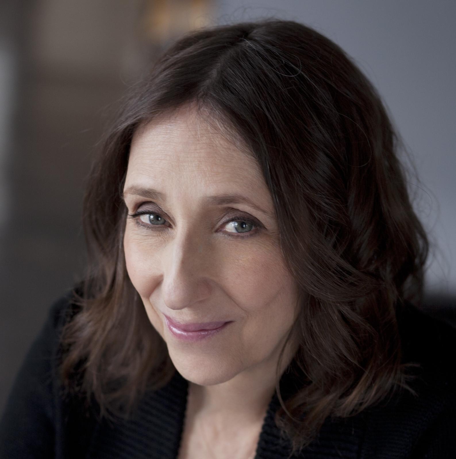 Brenda Wineapple headshot
