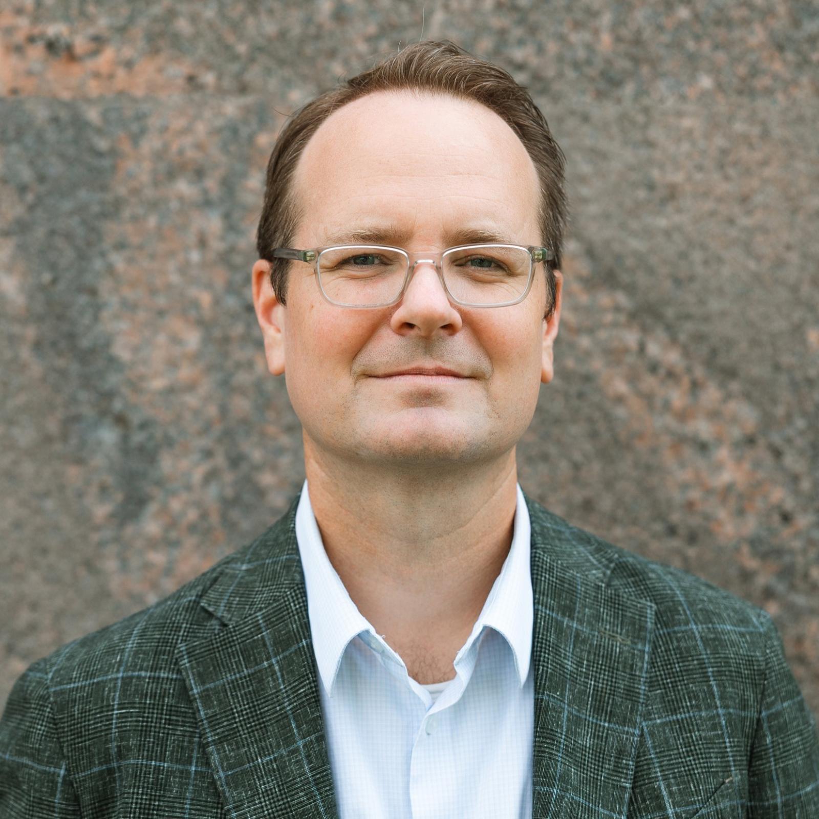 Mason B. Williams headshot