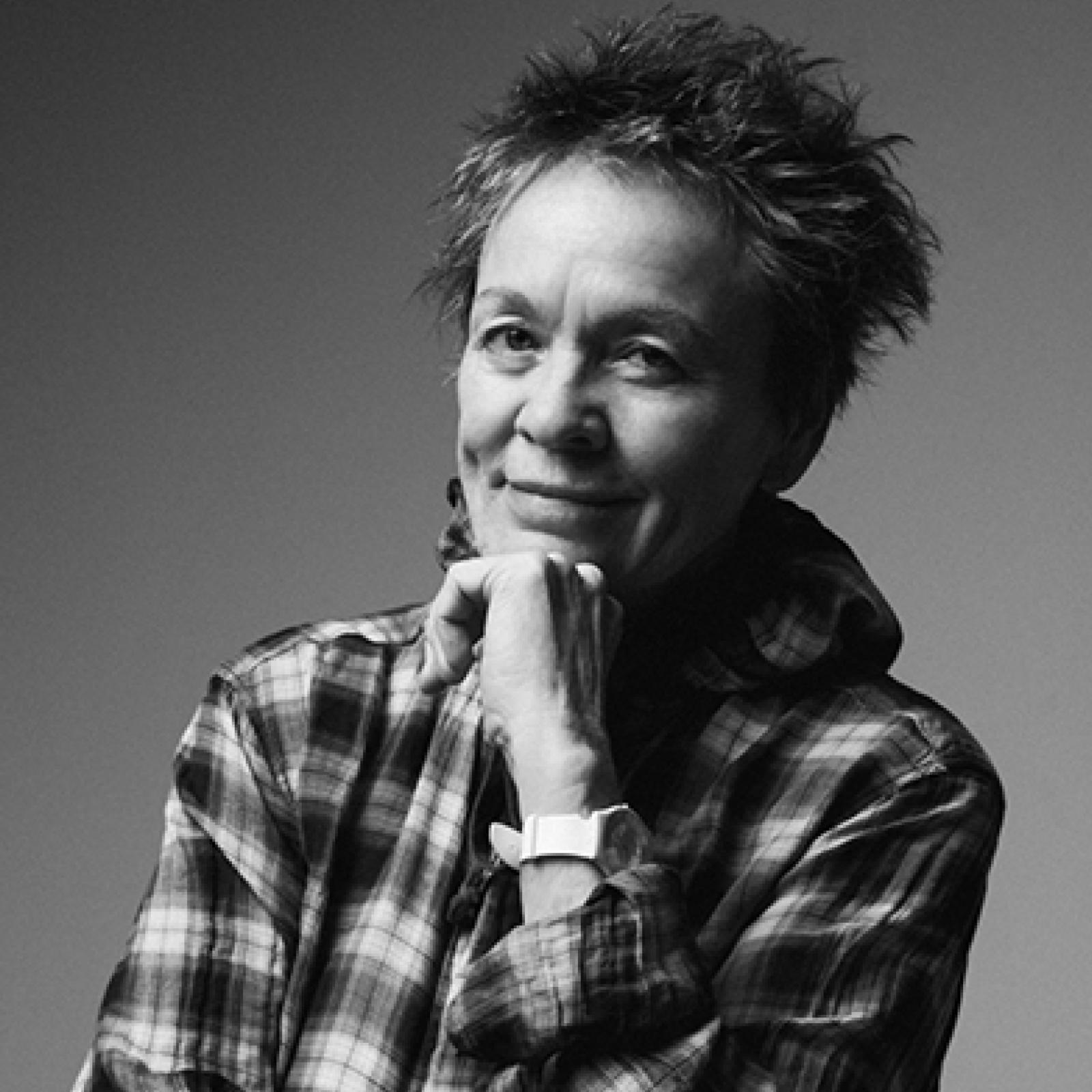 Laurie Anderson headshot